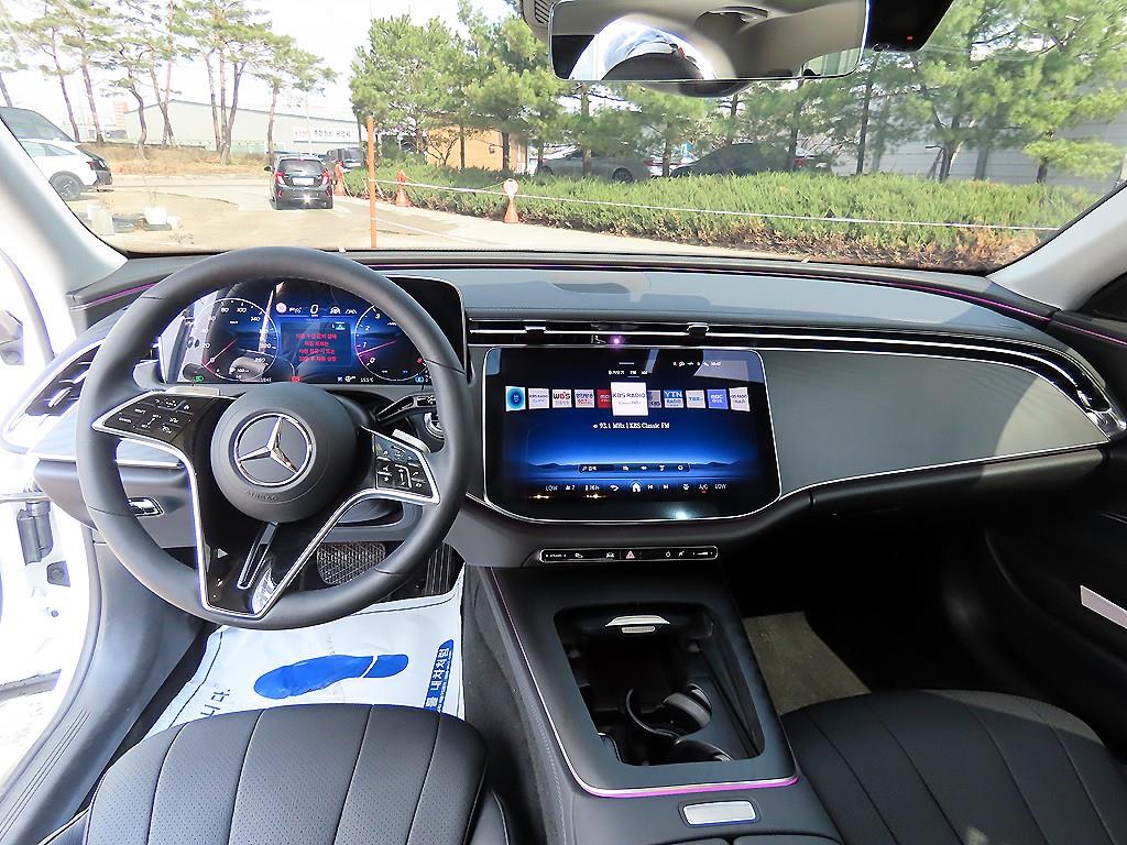 Mercedes-Benz E-Class E200 Avantgarde 8