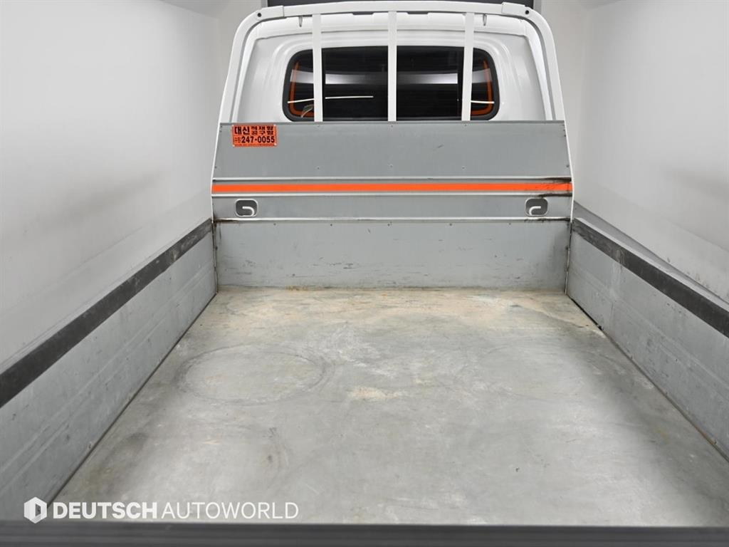 Hyundai Porter 1.0 Ton/ Double Cab/ Long Wheelbase/ CRDi Premium 6