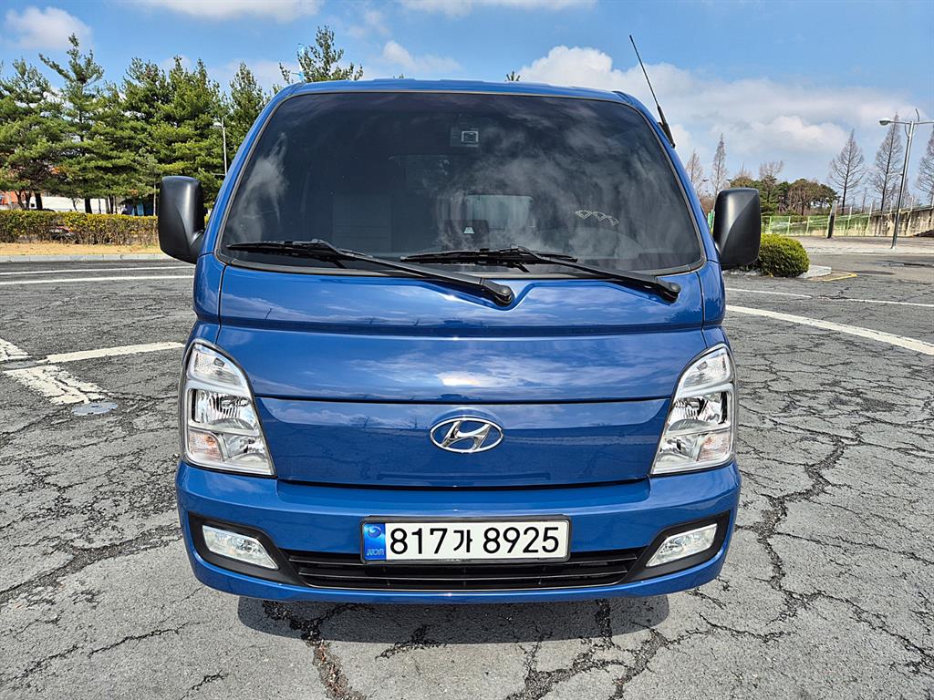 Hyundai Porter 1.0 Ton/ Double Cab/ Long Wheelbase/ CRDi Smart