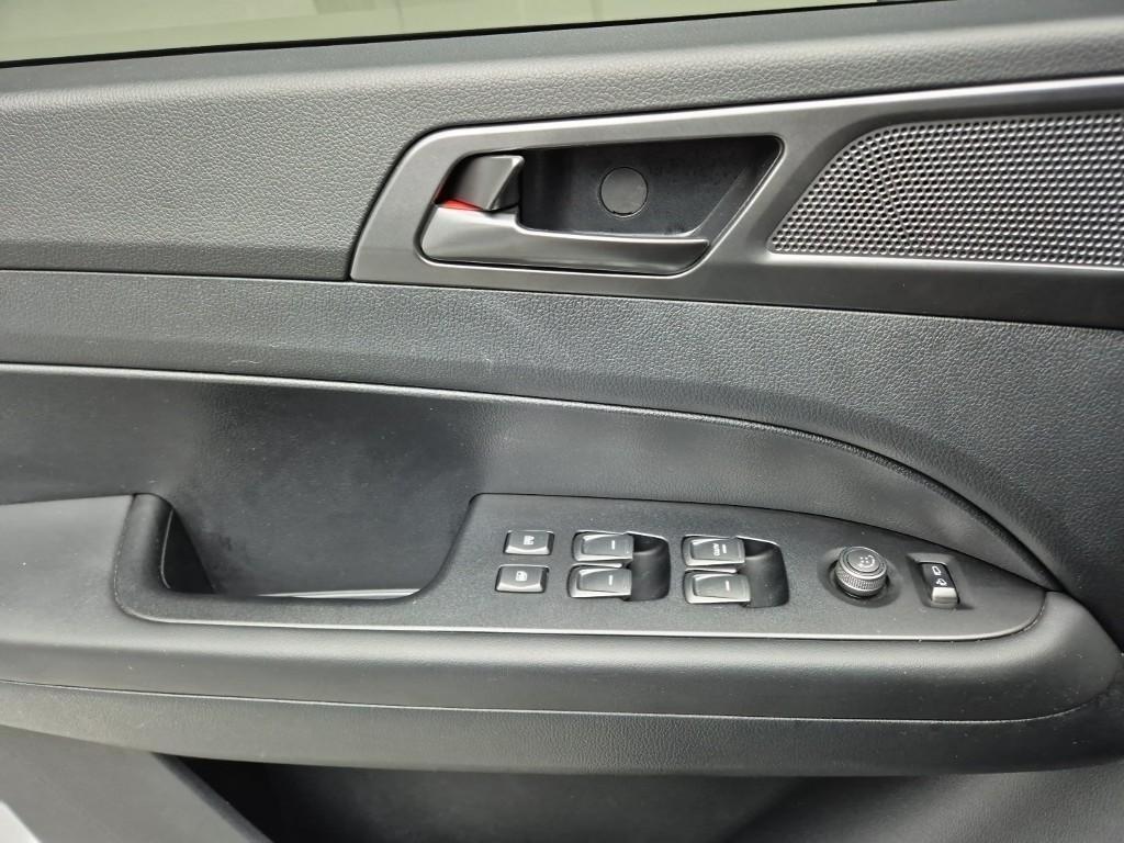 KG Mobility (Ssangyong) Rexton Diesel 2.2 4WD Prestige 9