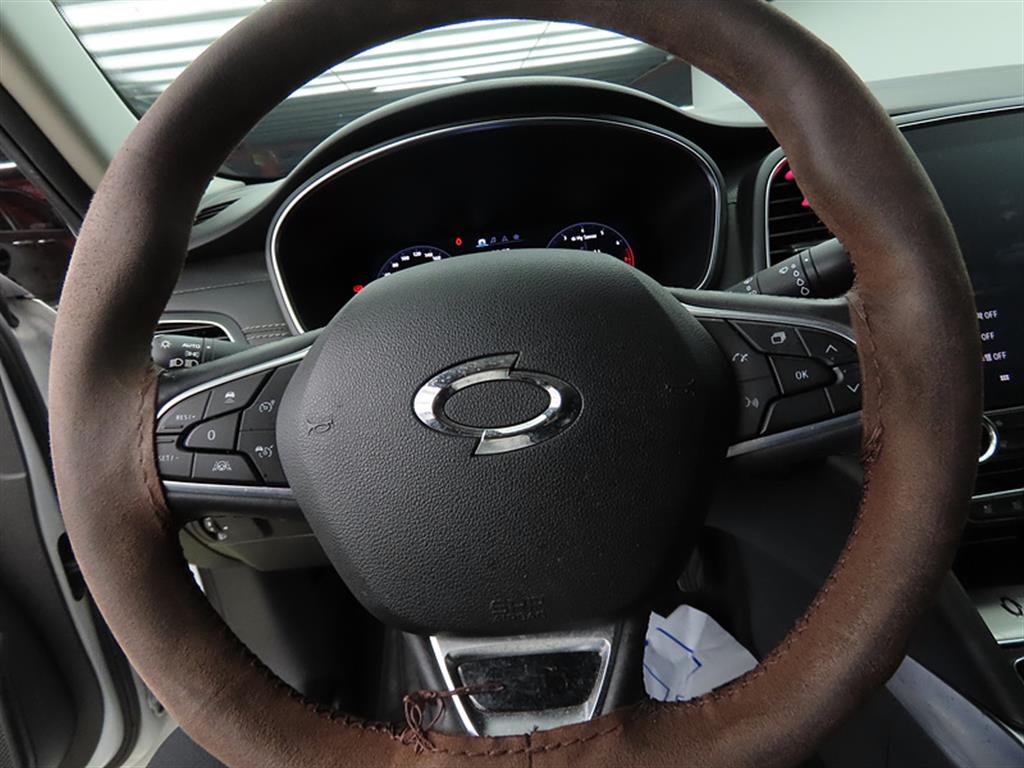 Renault SM6 1.3 TCe LE 9