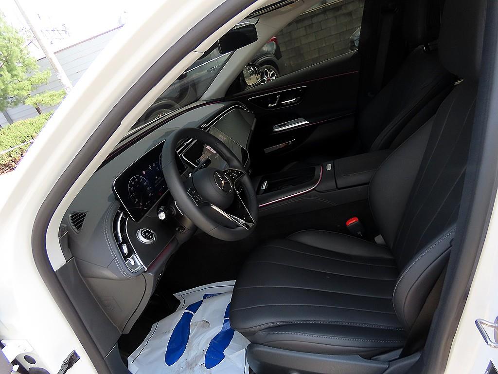 Mercedes-Benz E-Class E200 Avantgarde 6