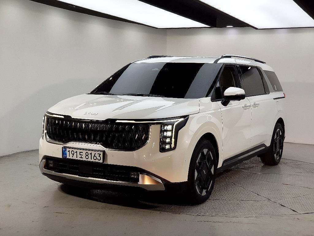 Kia Carnival HEV Signature 2