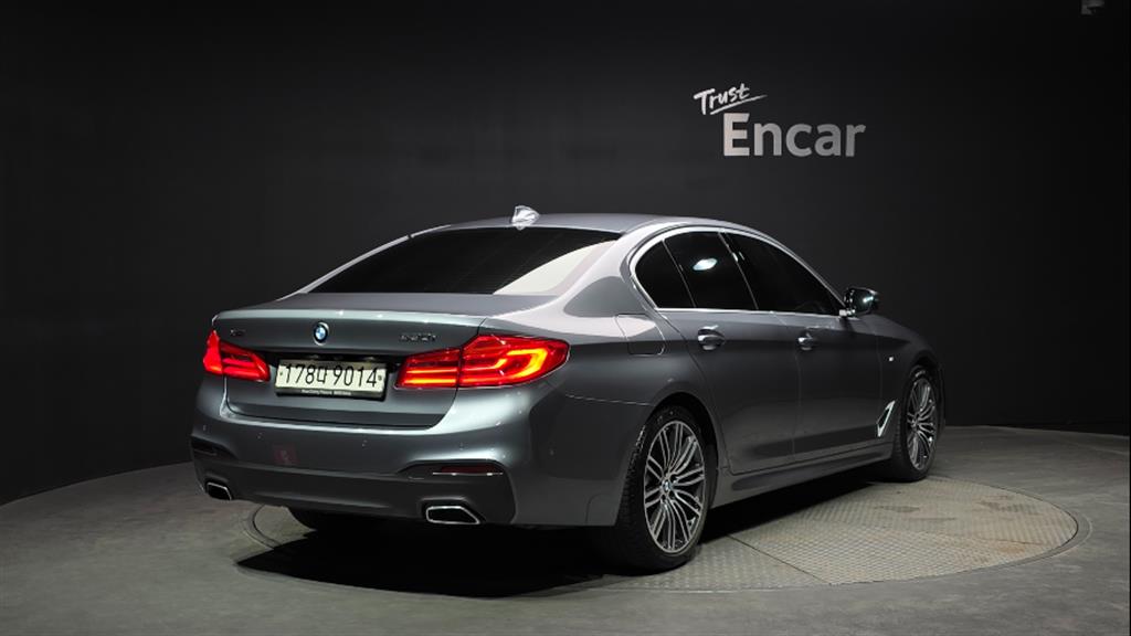 BMW 5 Series 530i xDrive M Sport Plus 3