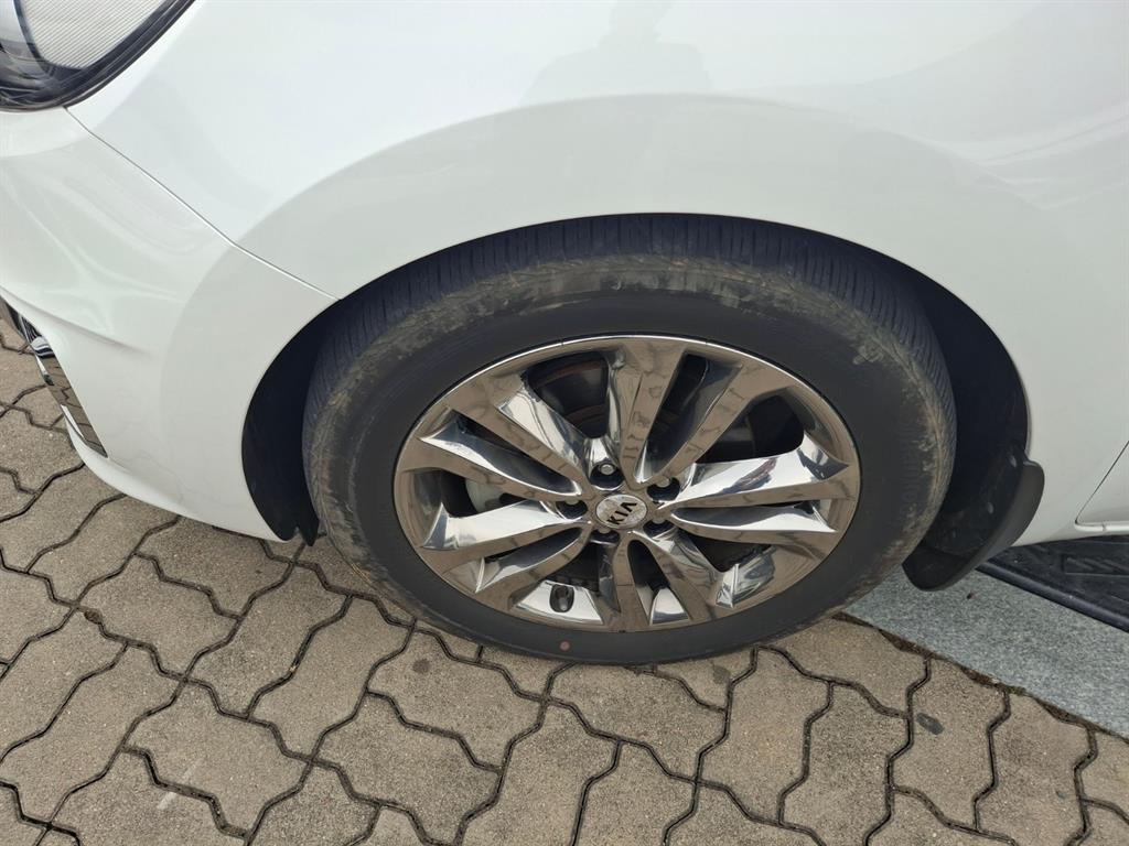 Kia Carnival Diesel Prestige 3