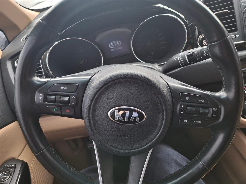 Kia Carnival Diesel Prestige 7