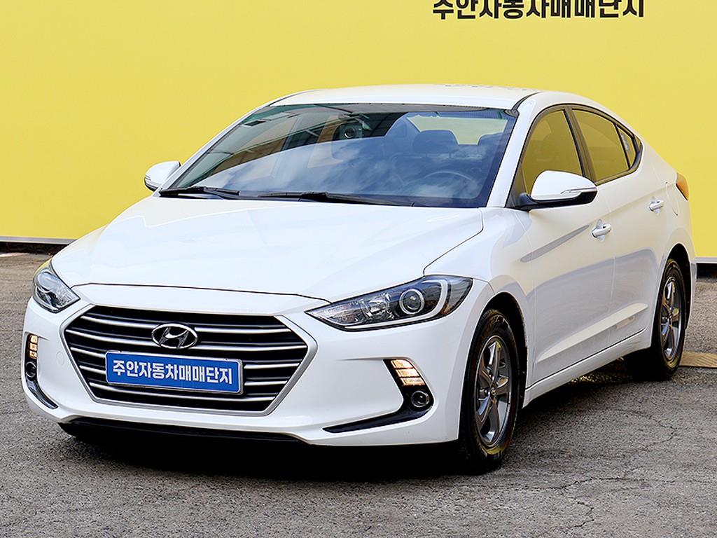 Hyundai Avante 1.6 e-VGT Smart 3