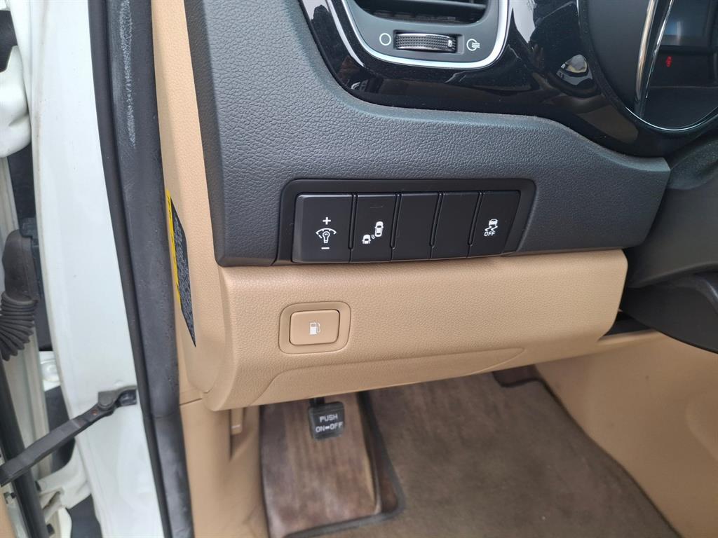 Kia Carnival Diesel Prestige 6