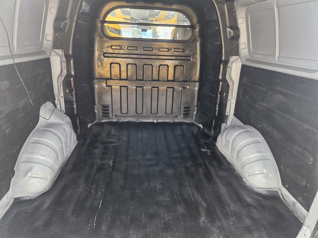 Hyundai Starex 2WD Van Style 3