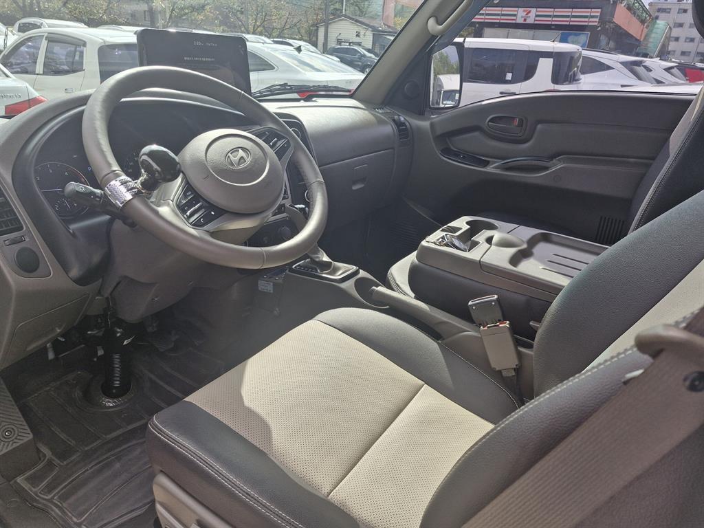 Hyundai Porter Super Cab/ Long Wheelbase/ Twin Comp Smart 7