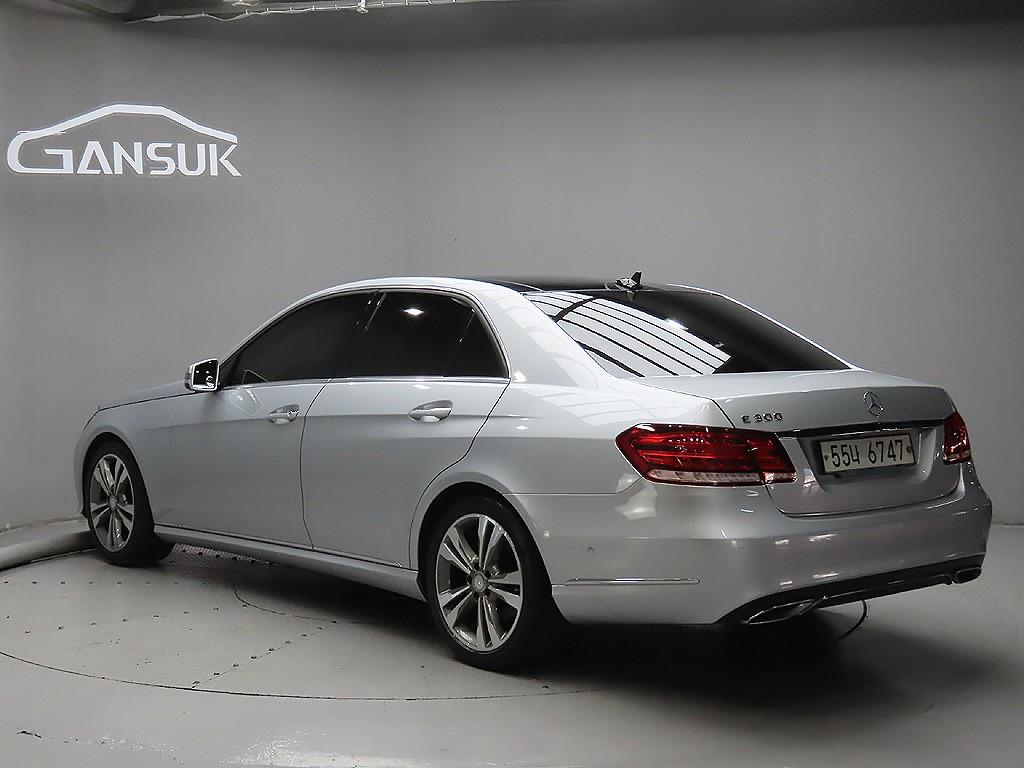 [벤츠] E-클래스 W212 E300 아방가르드 사진 3