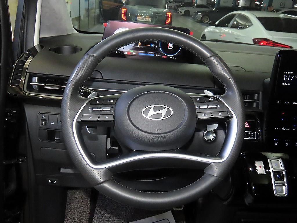 Hyundai Staria HEV 1.6 Lounge Inspiration 9