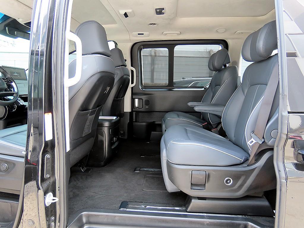 Hyundai Staria HEV 1.6 Lounge Inspiration 7