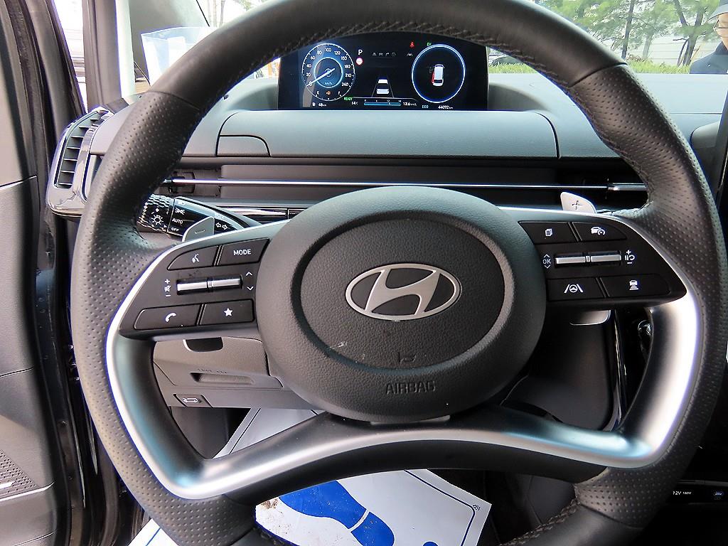 Hyundai Staria HEV 1.6 Lounge Inspiration 9