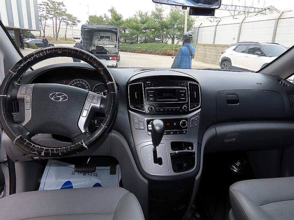 Hyundai Starex Modern 8