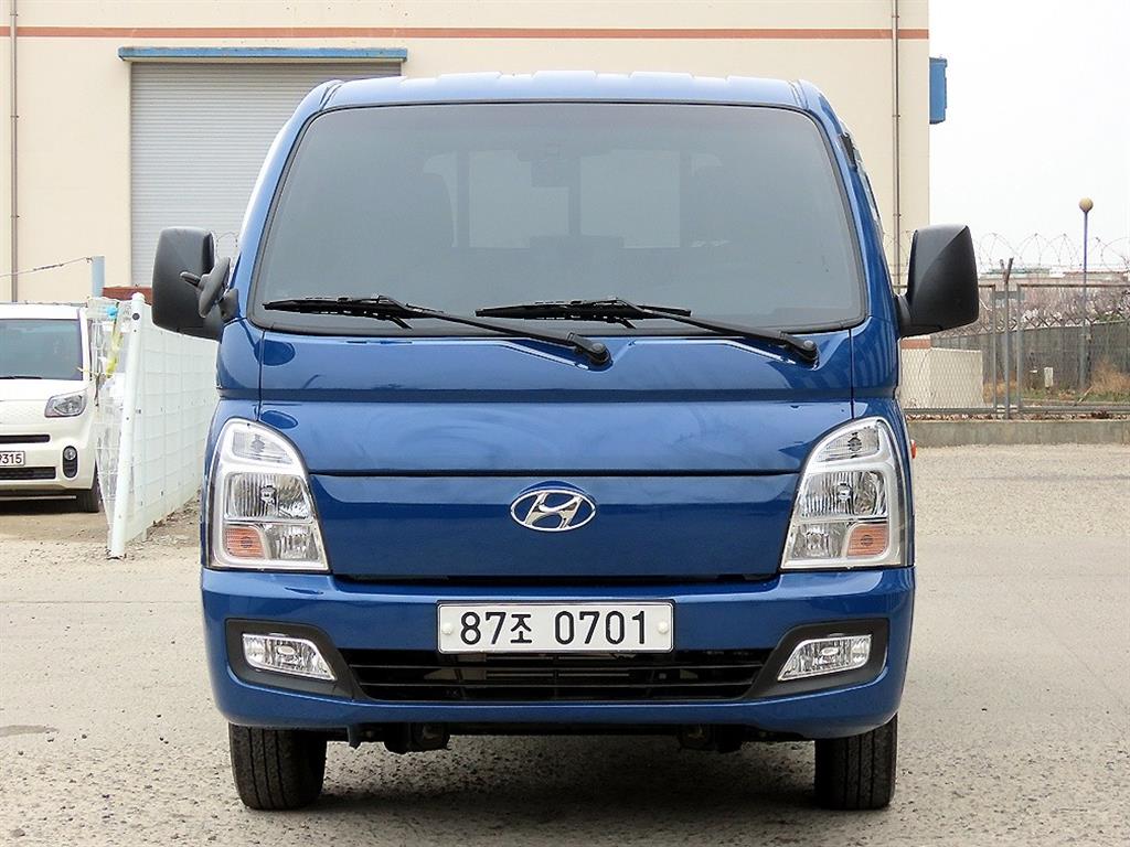 Hyundai Porter 1.0 Ton/ Super Cab/ Long Wheelbase/ CRDi Smart