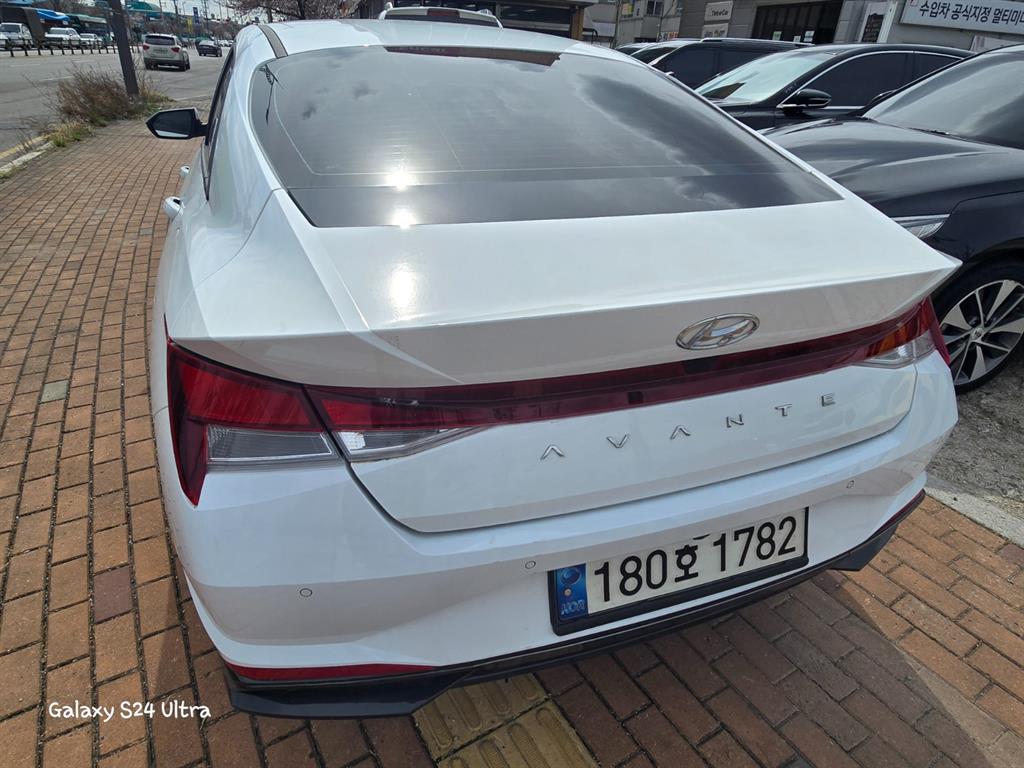 Hyundai Avante Modern 4