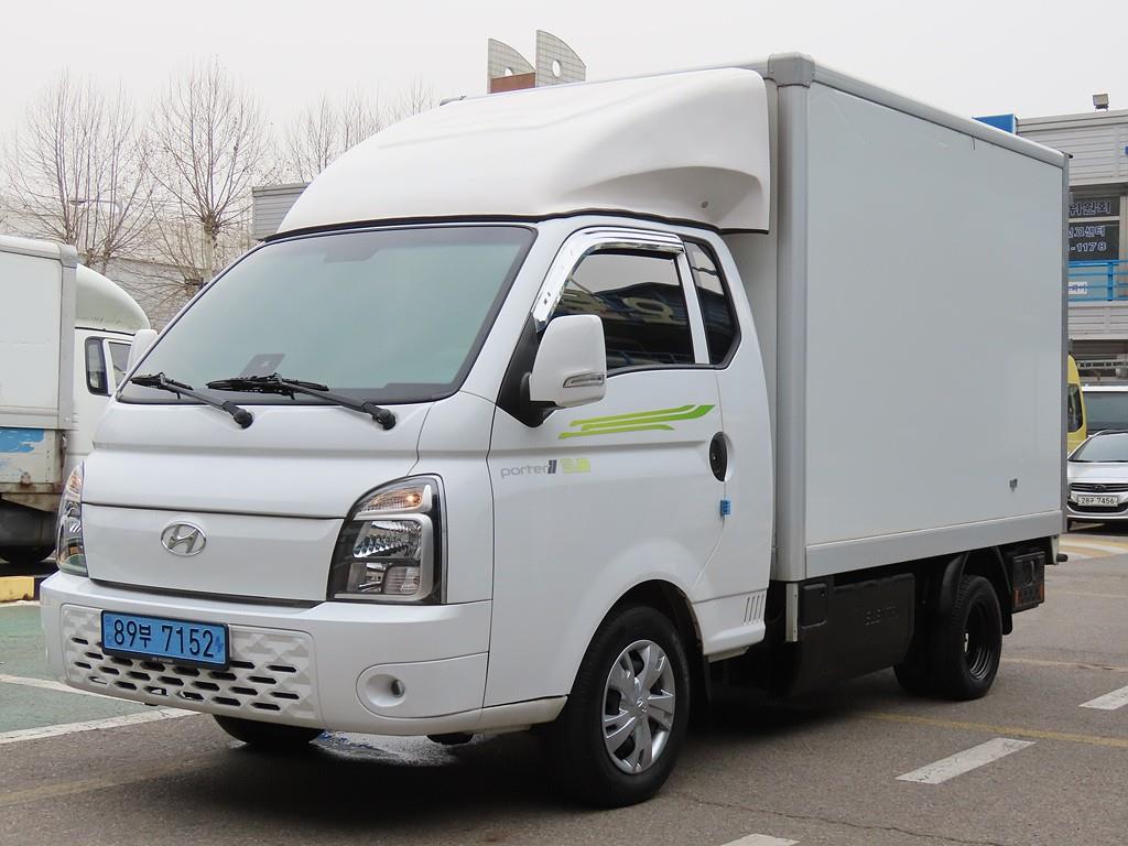 Hyundai Porter 1.0 Ton/ Super Cab/ Long Wheelbase