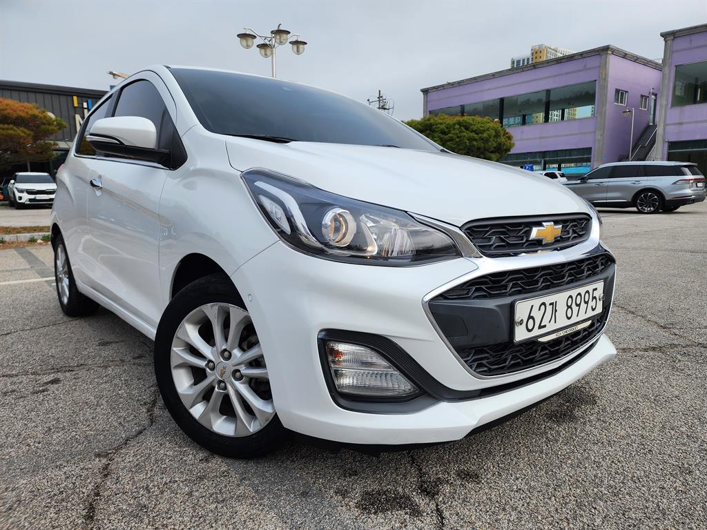 Chevrolet Spark Premier 4