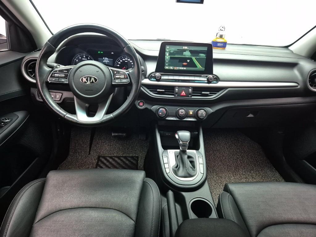 Kia K3 1.6 Prestige 8