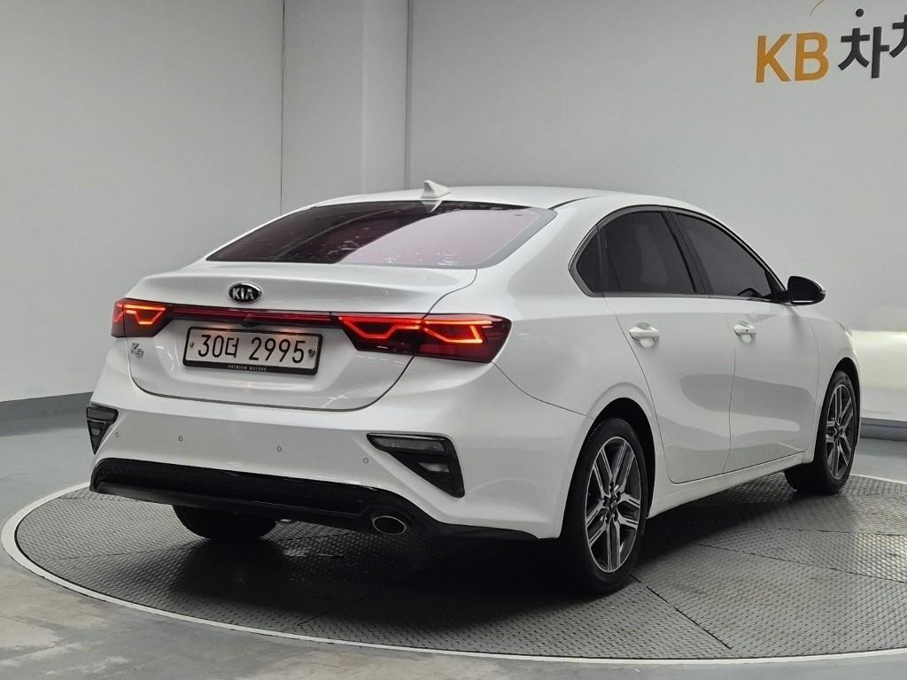 Kia K3 1.6 Prestige 4