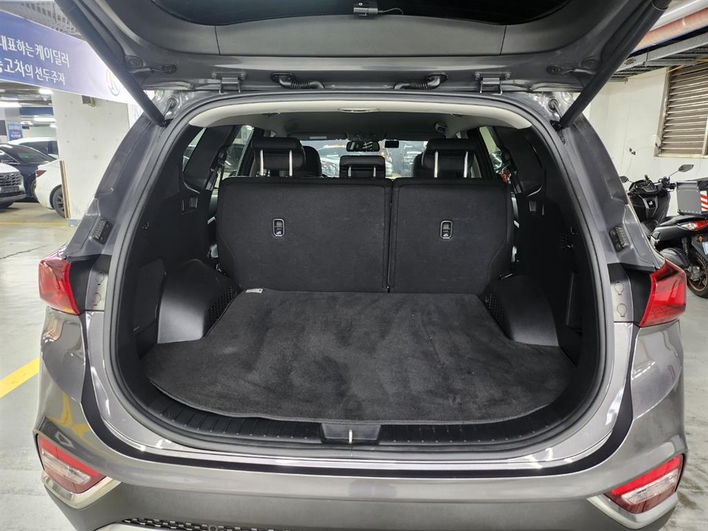 Hyundai Santa Fe Gasoline 2.0T 2WD Exclusive Special 7