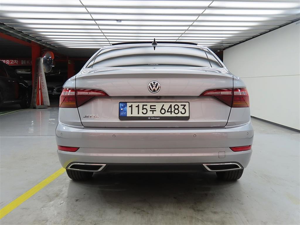 Volkswagen Jetta 1.4 TSI Prestige 4