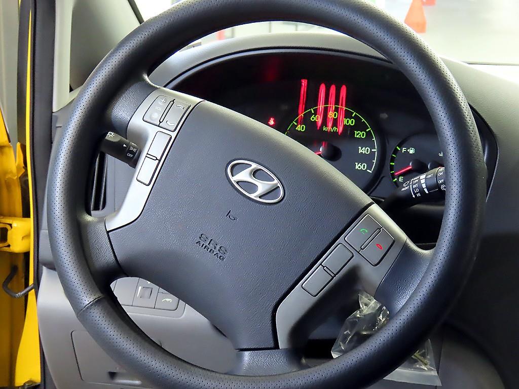 Hyundai Starex 9