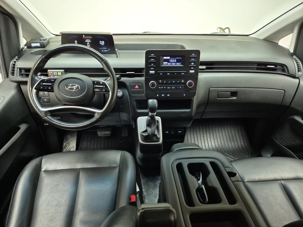 Hyundai Staria 8