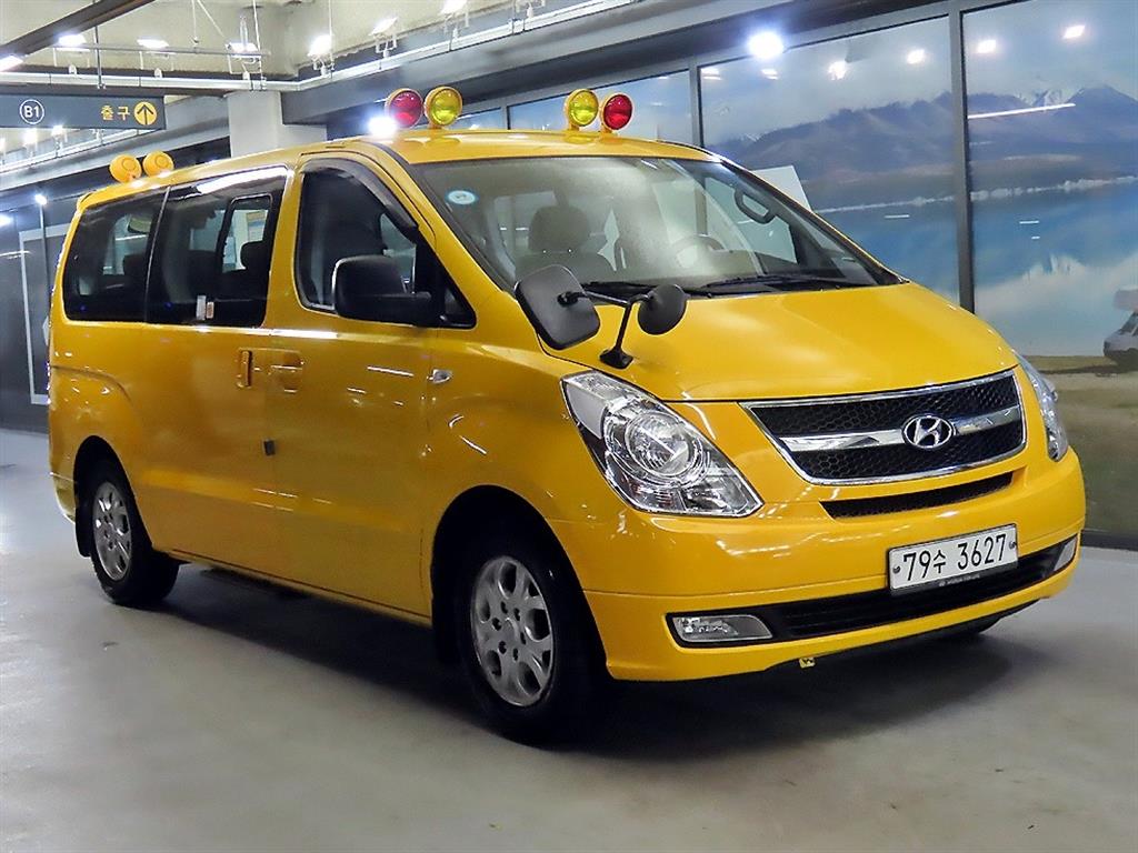 Hyundai Starex 2