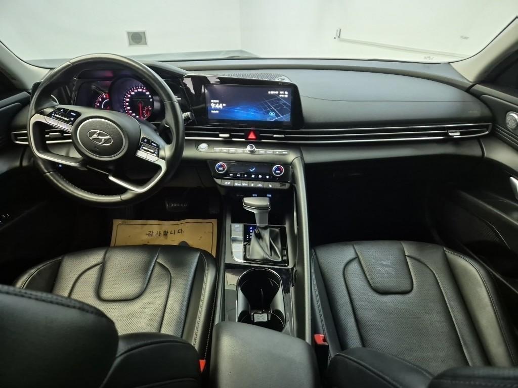 Hyundai Avante 1.6 Modern 8