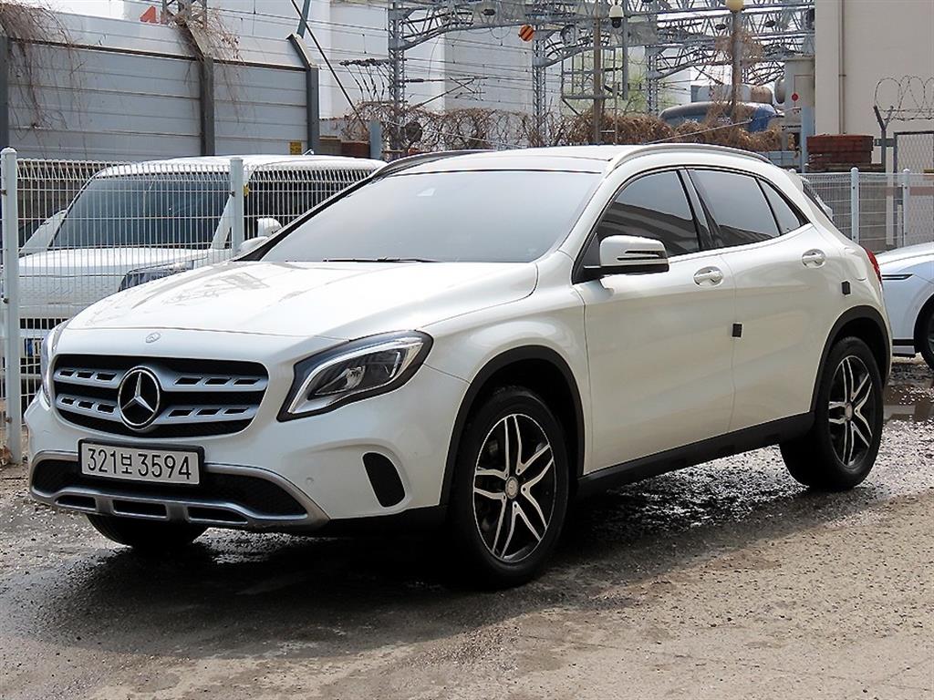 벤츠 GLA 클래스 GLA220 프리미엄 사진 2/20