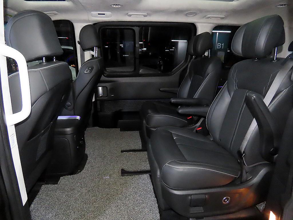 Hyundai Staria HEV 1.6 Lounge Inspiration 8