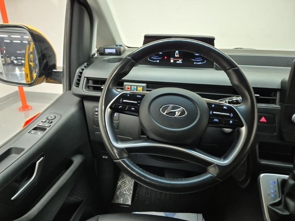 Hyundai Staria 10