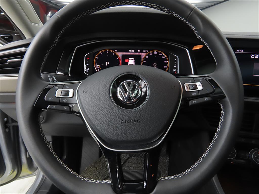 Volkswagen Jetta 1.4 TSI Prestige 9