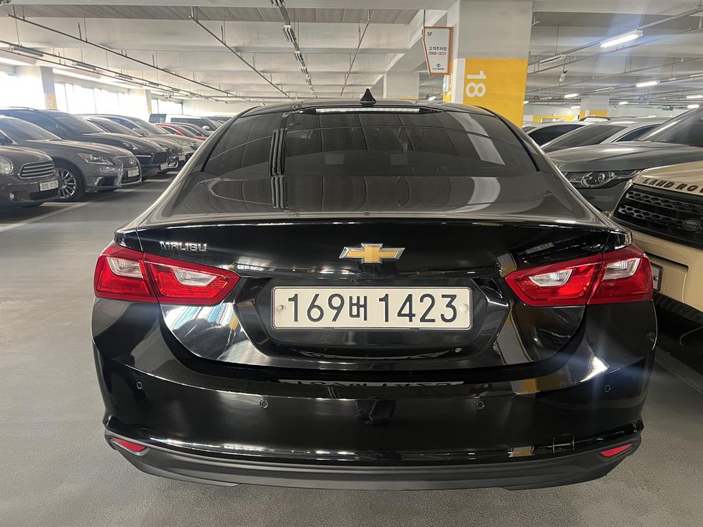 Chevrolet Malibu Gasoline 1.3 E- Turbo LS Deluxe 4