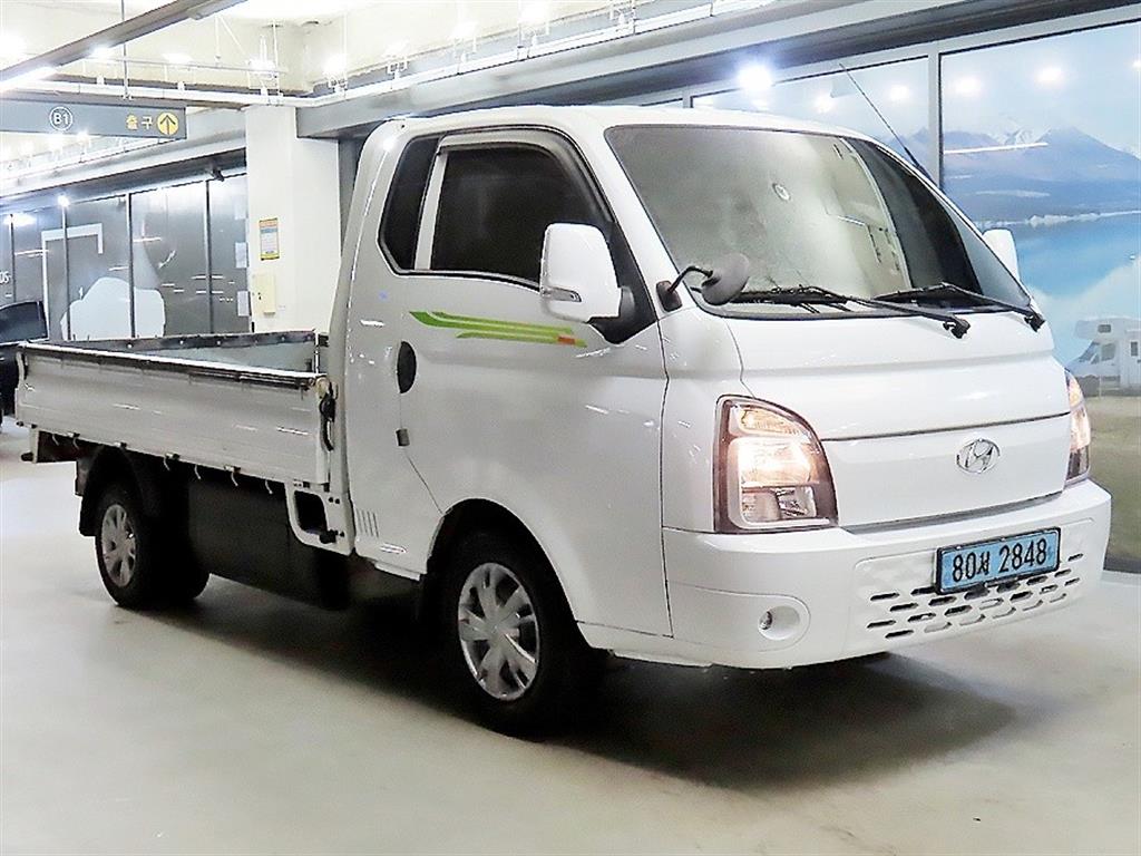Hyundai Porter 1.0 Ton/ Super Cab/ Long Wheelbase/ Premium Special