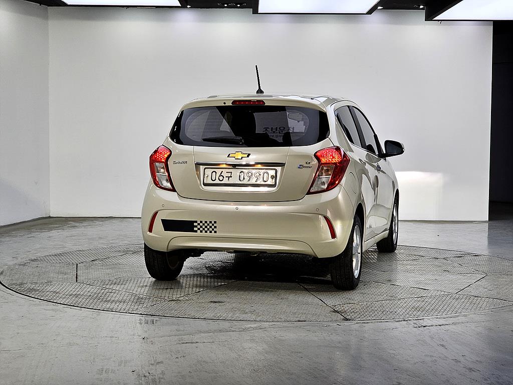 Chevrolet Spark LT Plus M/ T 4