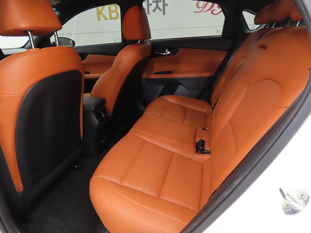 Kia K3 1.6 Gasoline Noblesse 7