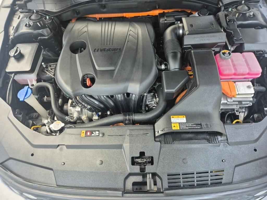 Hyundai Grandeur Premium Choice 6