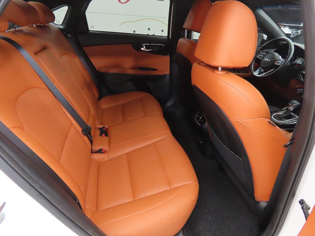 Kia K3 1.6 Gasoline Noblesse 8