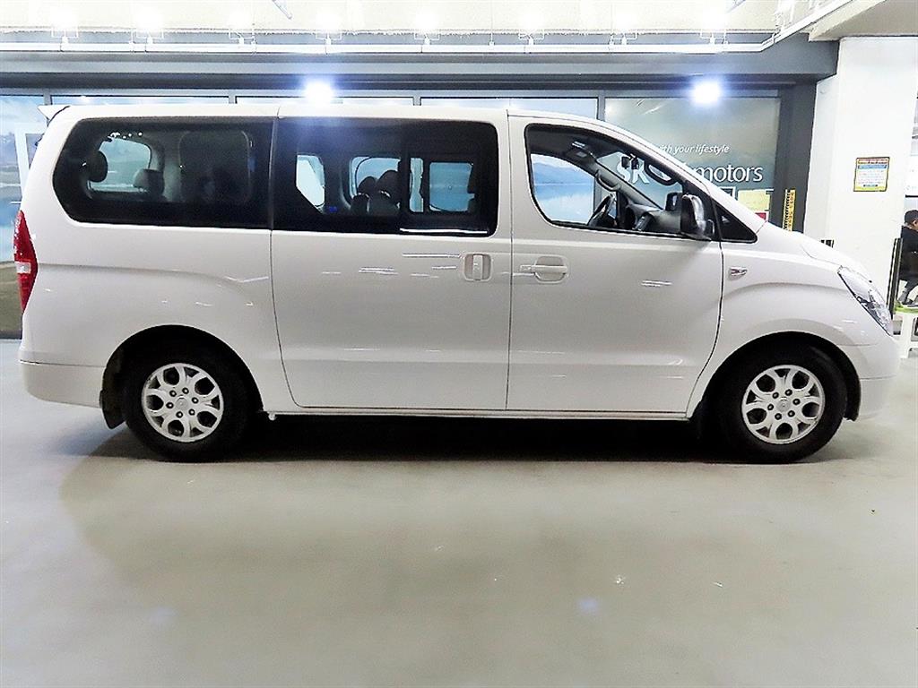 Hyundai Starex Wagon Smart 4