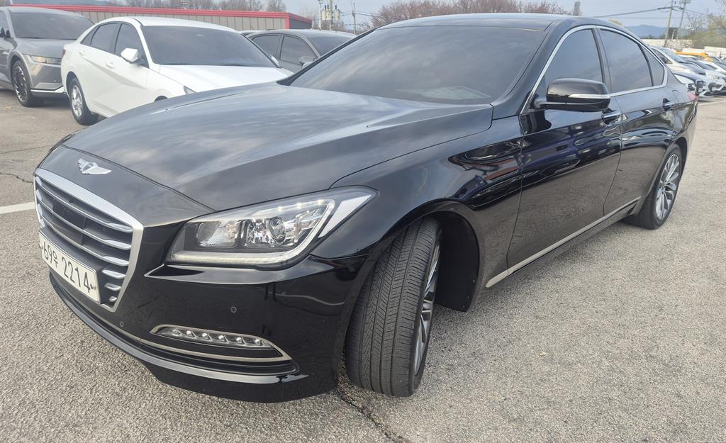 Hyundai Genesis G330 Modern AWD