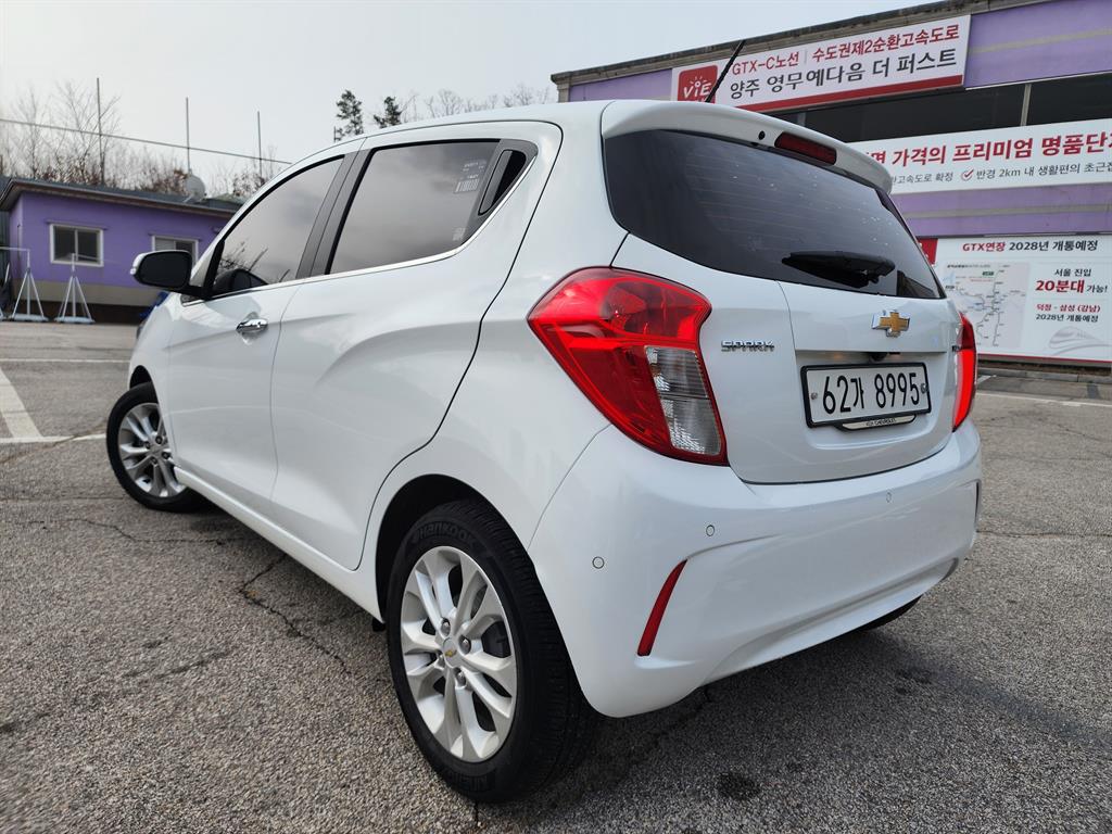 Chevrolet Spark Premier 6