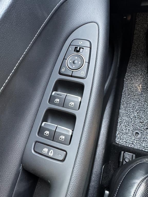 Hyundai Grandeur 3.3 Exclusive 10