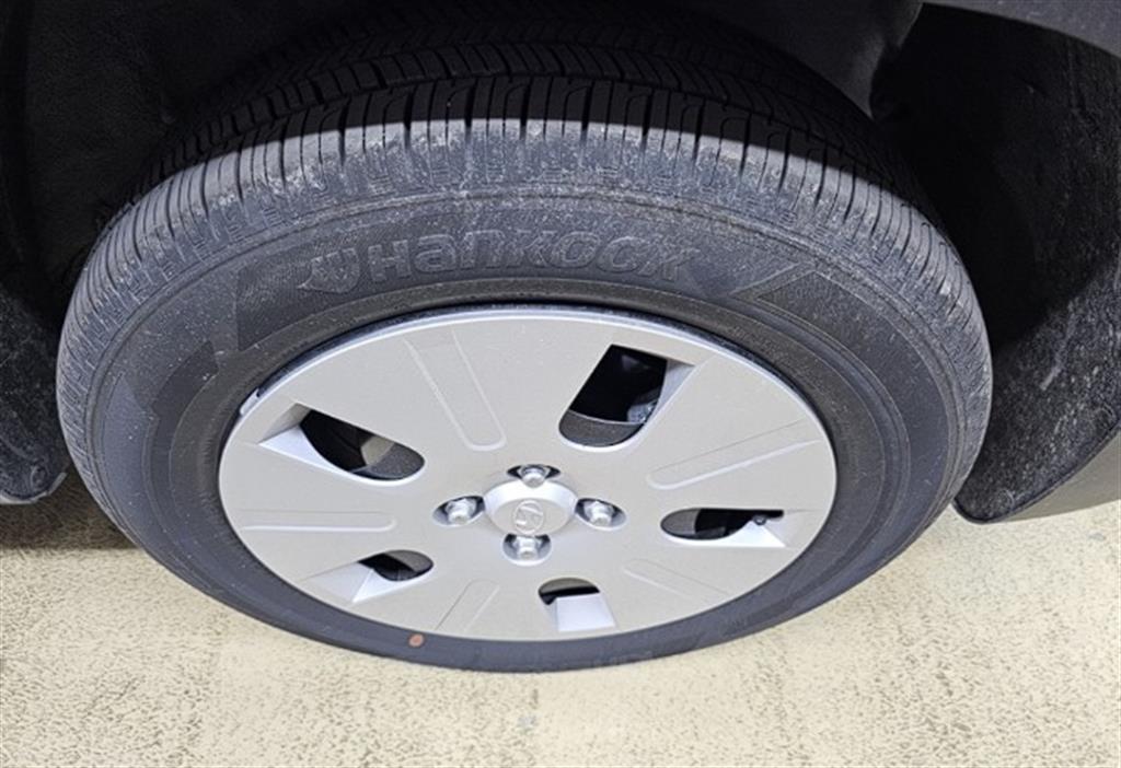 Hyundai Casper 1.0 Gasoline The Essential 8