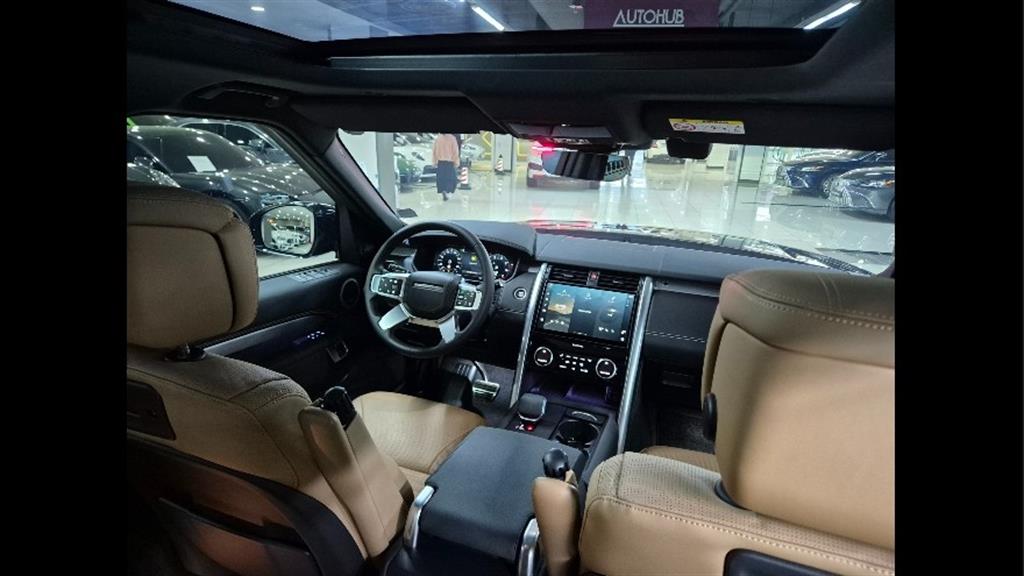 Land Rover Discovery P360 Dynamic HSE 10