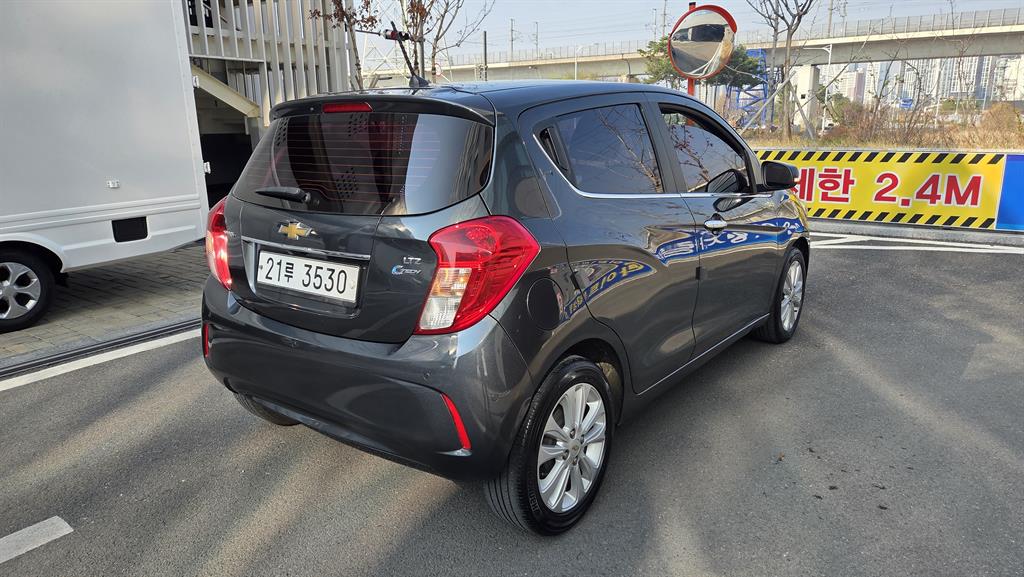 Chevrolet Spark LTZ C-TECH 6