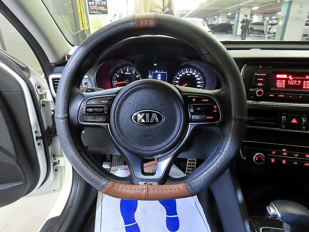 Kia K5 2.0 Luxury 9