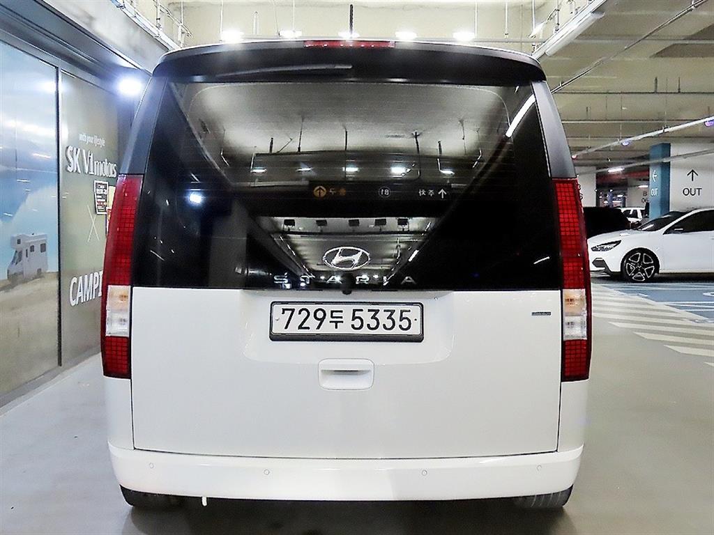 Hyundai Staria 4WD Diesel Tourer Modern 6